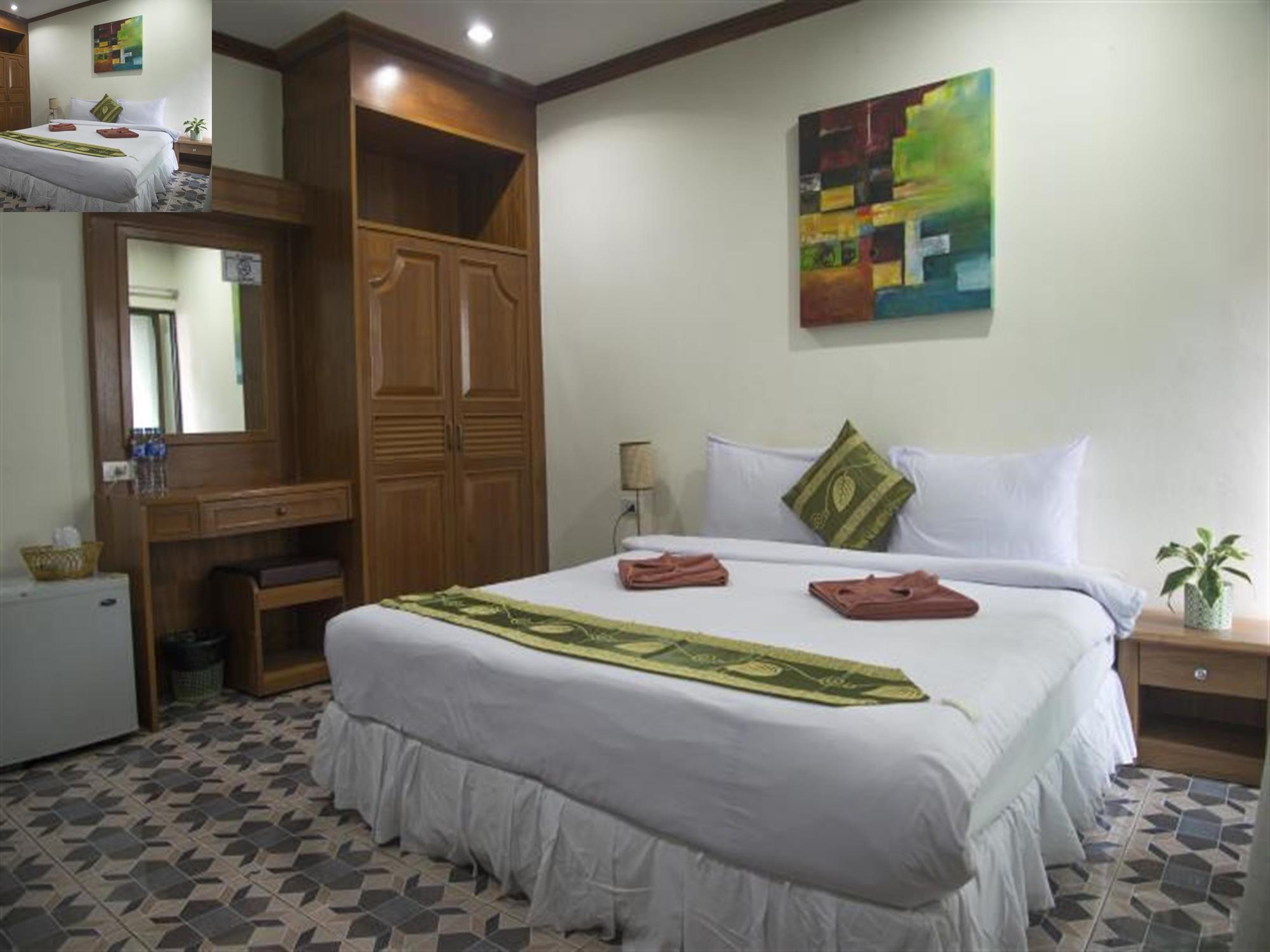 Asrama Bodega Phuket